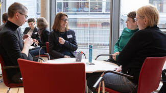 Conversation Café (Foto: Jürgen Aloisius Morgenroth)